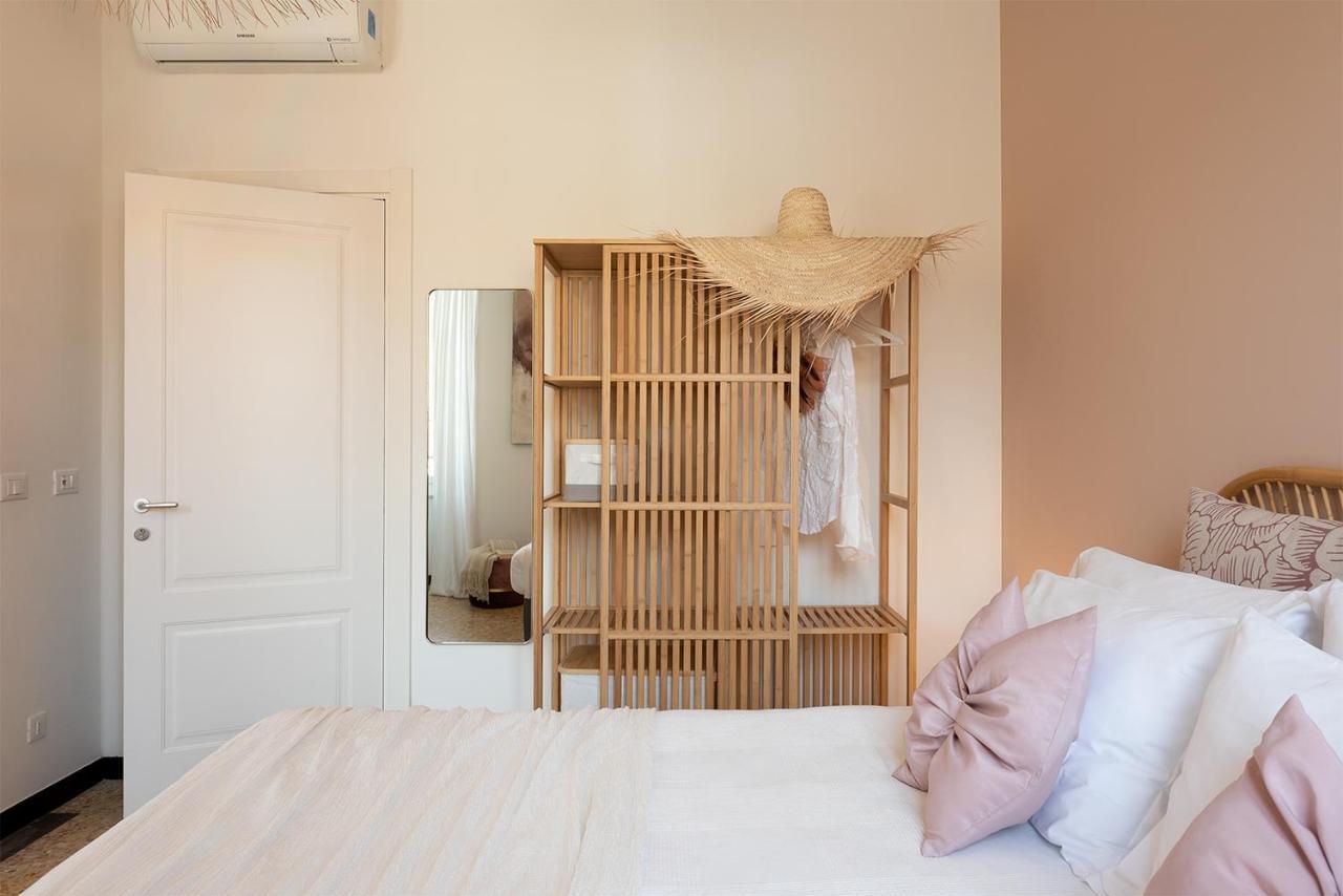 Ensemble Rooms Di Vayadu Alassio Ngoại thất bức ảnh