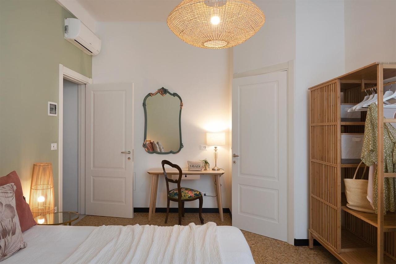 Ensemble Rooms Di Vayadu Alassio Ngoại thất bức ảnh
