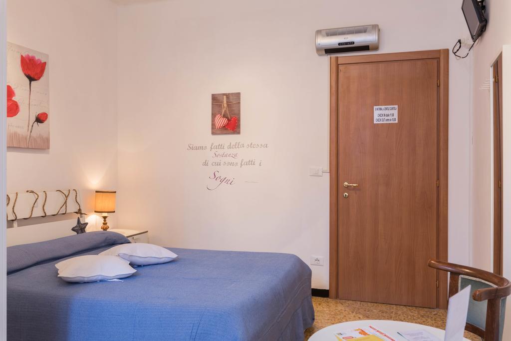 Ensemble Rooms Di Vayadu Alassio Ngoại thất bức ảnh