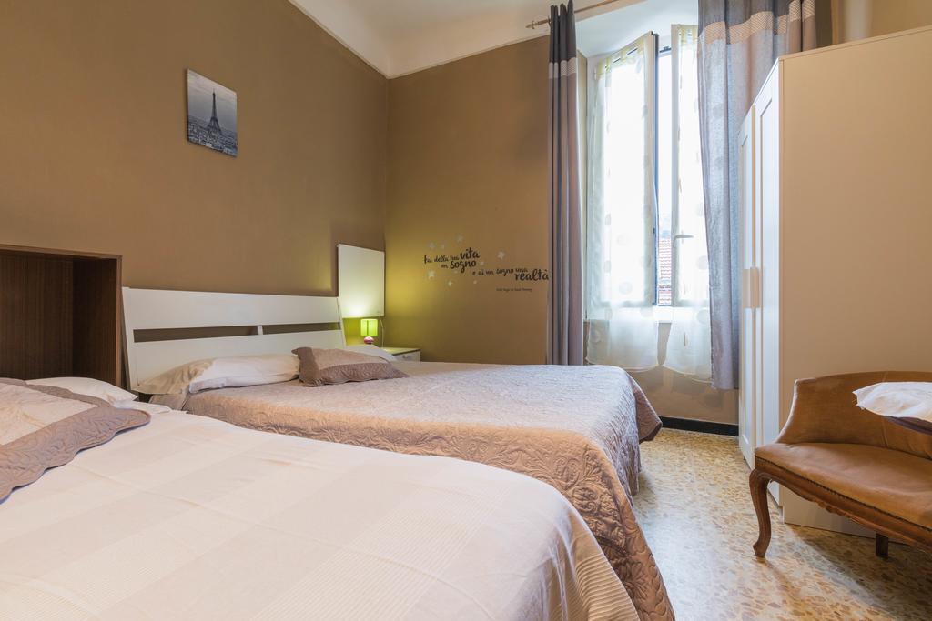 Ensemble Rooms Di Vayadu Alassio Ngoại thất bức ảnh