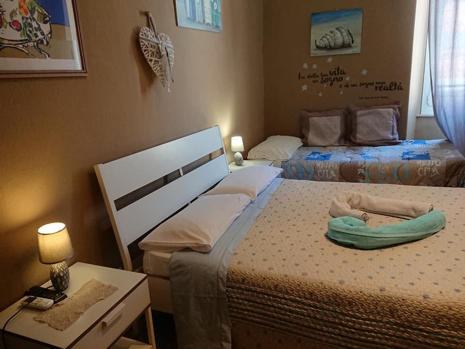 Ensemble Rooms Di Vayadu Alassio Ngoại thất bức ảnh